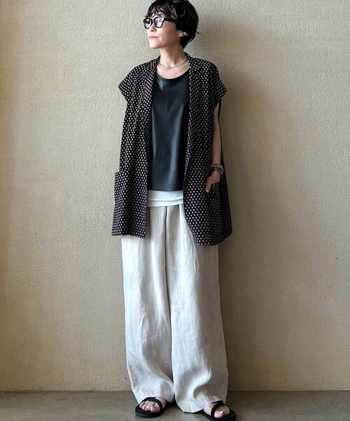 JOURNAL STANDARD LUXE（ジャーナルスタンダード　ラックス）の「コモンプリント ガウンベスト（ブルゾン・レディース・ホワイト/ブラック・FREE）」の3枚目の写真