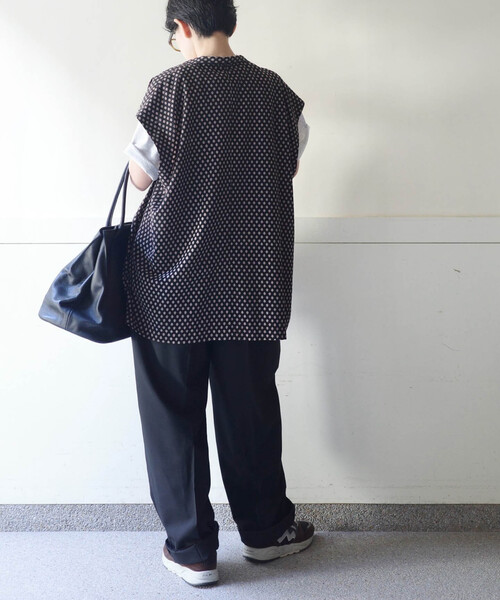 JOURNAL STANDARD LUXE（ジャーナルスタンダード　ラックス）の「コモンプリント ガウンベスト（ブルゾン・レディース・ホワイト/ブラック・FREE）」の5枚目の写真