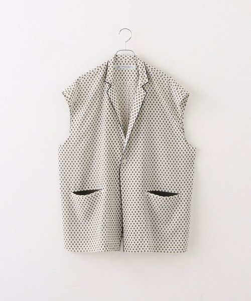 JOURNAL STANDARD LUXE（ジャーナルスタンダード　ラックス）の「コモンプリント ガウンベスト（ブルゾン・レディース・ホワイト/ブラック・FREE）」の22枚目の写真
