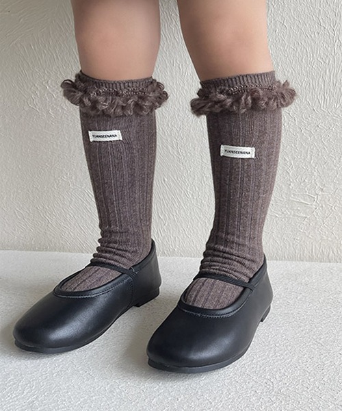 aimoha（アイモハ）の「【aimoha-KIDS-】フリンジリブソックス（ソックス/靴下・キッズ・ブラウン/ブラック/ベージュ/ライトグレー/ホワイト/モカ/ダークグレー/バーガンディー・FREE）」の7枚目の写真