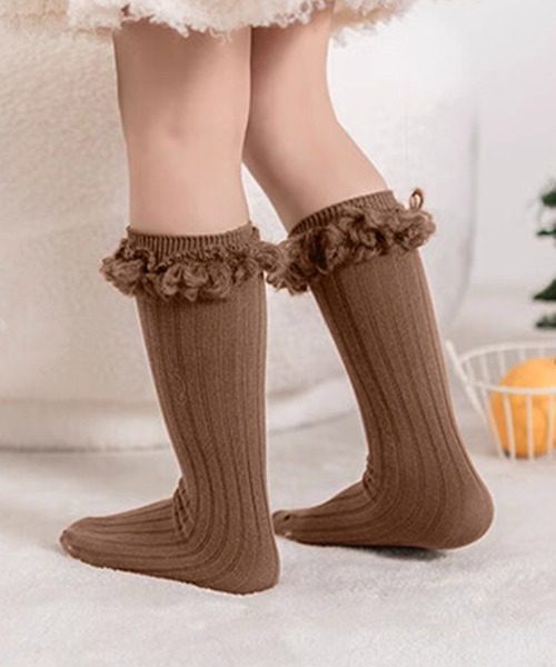 aimoha（アイモハ）の「【aimoha-KIDS-】フリンジリブソックス（ソックス/靴下・キッズ・ブラウン/ブラック/ベージュ/ライトグレー/ホワイト/モカ/ダークグレー/バーガンディー・FREE）」の10枚目の写真