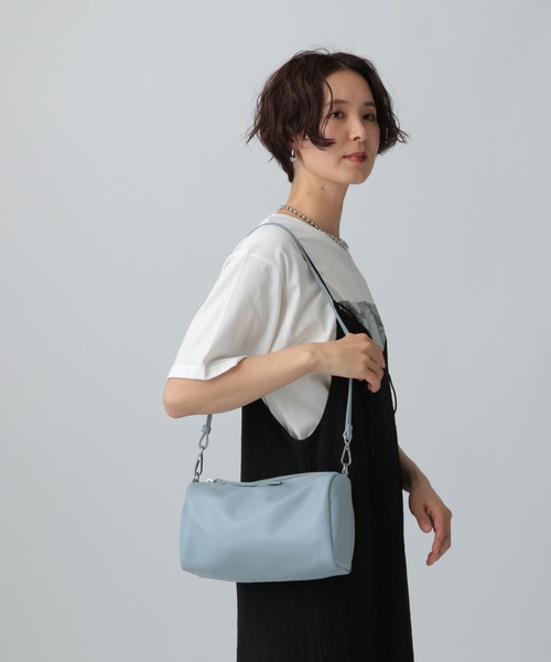 LEPSIM（レプシィム）の「フェイクレザーシリンダーバッグ　451459（ショルダーバッグ・レディース・ブラック/サックスブルー/アイボリー・ONE SIZE）」の8枚目の写真