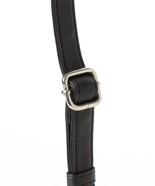 LEPSIM（レプシィム）の「フェイクレザーシリンダーバッグ　451459（ショルダーバッグ・レディース・ブラック/サックスブルー/アイボリー・ONE SIZE）」の15枚目の写真