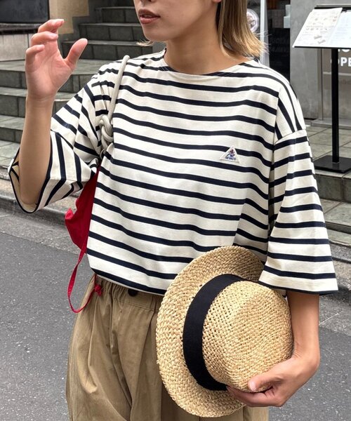 GEVACO（ゲバコ）の「【GEVACO】ボートネック半袖ボーダーTEE（Tシャツ/カットソー・レディース・アイボリー/ブラック/ネイビー・MEDIUM/LARGE）」の5枚目の写真