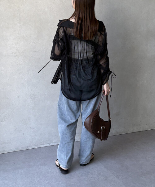 Thevon（ゼボン）の「袖シャーリングメッシュシアーシャツ（シャツ/ブラウス・レディース・ブラック/オフホワイト/グリーン・FREE）」の8枚目の写真