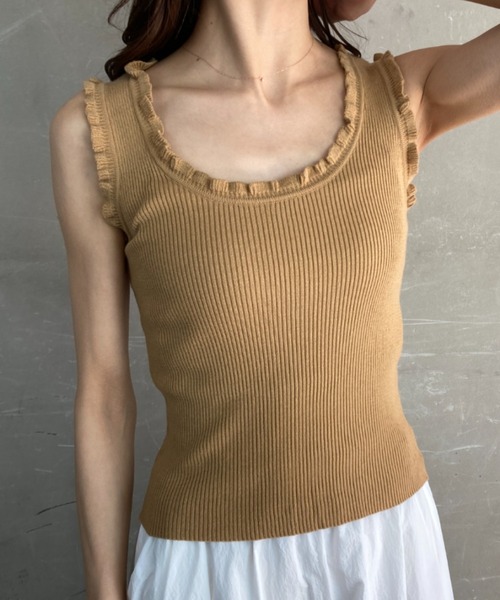 tolene(トレネ)の「フリル 太ストラップ ニットタンクトップ(タンクトップ・レディース・ライトブラウン/ホワイト/ピンク/ブラック・FREE)」の22枚目の写真