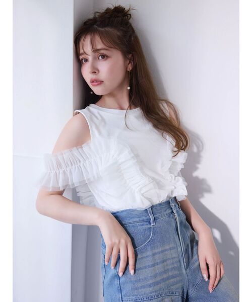 dazzlin(ダズリン)の「フリルギャザードッキングカットソー(Tシャツ/カットソー・レディース・ブラック/オフホワイト/ピンク・FREE)」の1枚目の写真
