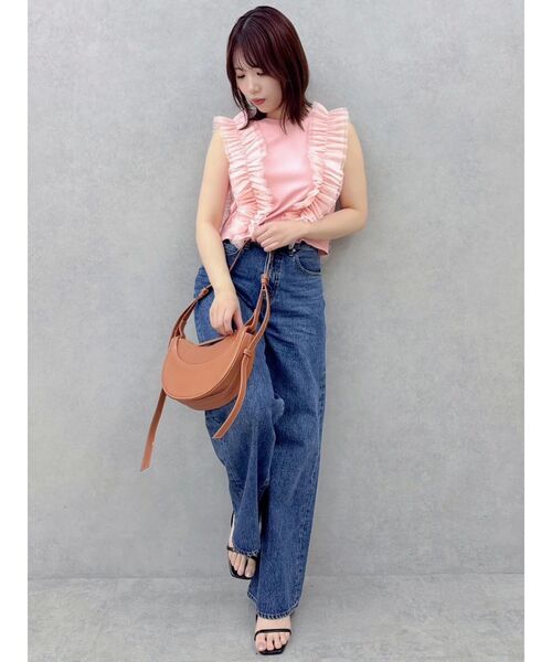 dazzlin(ダズリン)の「フリルギャザードッキングカットソー(Tシャツ/カットソー・レディース・ブラック/オフホワイト/ピンク・FREE)」の6枚目の写真