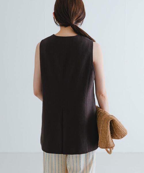 URBAN RESEARCH(アーバンリサーチ)の「コットンリネンノーカラージレ(ベスト・レディース・ブラウン/オフホワイト・FREE)」の4枚目の写真