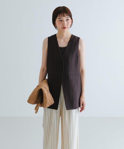 URBAN RESEARCH(アーバンリサーチ)の「コットンリネンノーカラージレ(ベスト・レディース・ブラウン/オフホワイト・FREE)」の5枚目の写真