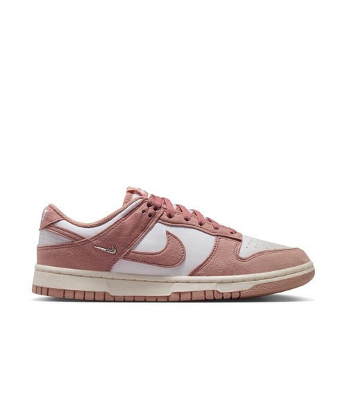 NIKE(ナイキ)の「W DUNK LOW IB4417-102(スニーカー・レディース・ホワイト・22.5cm/23.0cm/23.5cm/24.0cm/24.5cm/25.0cm/25.5cm/26.0cm/26.5cm/27.0cm/27.5cm/28.0cm)」の2枚目の写真