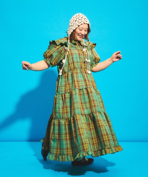 PUNYUS(プニュズ)の「パフスリーブティアードチェックワンピース(ワンピース・レディース・イエロー/グリーン/ピンク・1/2/3/4)」の7枚目の写真