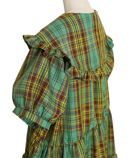 PUNYUS(プニュズ)の「パフスリーブティアードチェックワンピース(ワンピース・レディース・イエロー/グリーン/ピンク・1/2/3/4)」の17枚目の写真