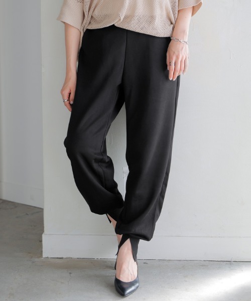 HUG.U（ハグユー）の「美脚ジョガーパンツ（スウェットパンツ・レディース・オレンジ/ライトグレー/ブラック/カーキ・FREE）」の13枚目の写真