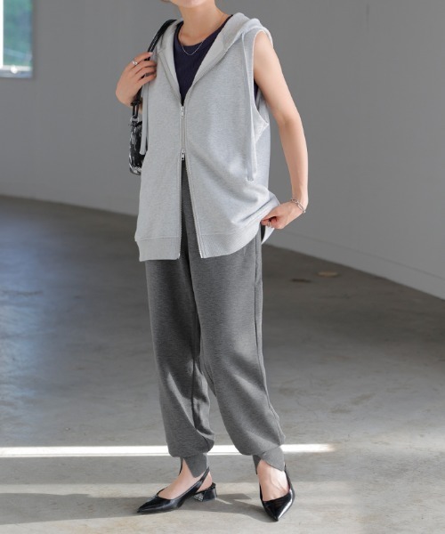 HUG.U（ハグユー）の「美脚ジョガーパンツ（スウェットパンツ・レディース・オレンジ/ライトグレー/ブラック/カーキ・FREE）」の11枚目の写真