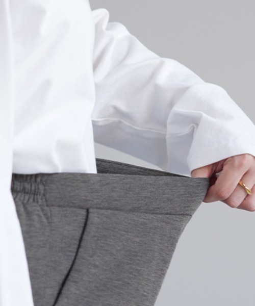 HUG.U（ハグユー）の「美脚ジョガーパンツ（スウェットパンツ・レディース・オレンジ/ライトグレー/ブラック/カーキ・FREE）」の18枚目の写真