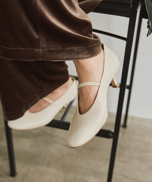 【NEBULONIE ネブローニ】レザー×ファーパンプス NEBULONI E（ネブローニ）の「NEBULONIE / レザー×ファー