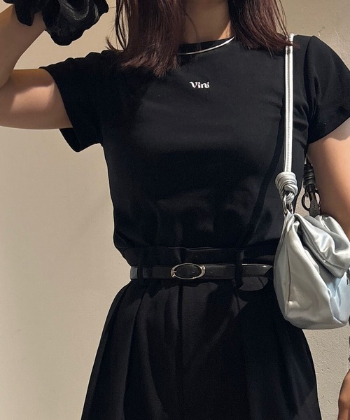 Vini（ヴィニ）の「【Vini】ロゴ 刺繍 Tシャツ（Tシャツ/カットソー・レディース・ブラック/ホワイト・MEDIUM/LARGE）」の8枚目の写真