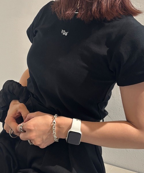 Vini（ヴィニ）の「【Vini】ロゴ 刺繍 Tシャツ（Tシャツ/カットソー・レディース・ブラック/ホワイト・MEDIUM/LARGE）」の13枚目の写真