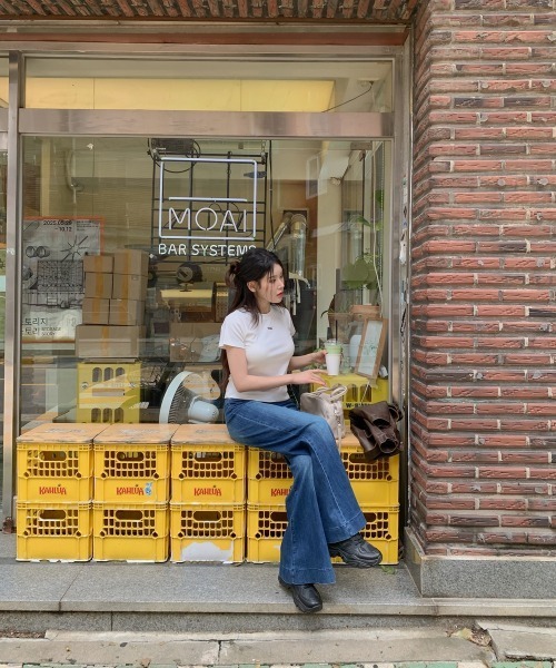 Vini（ヴィニ）の「【Vini】ロゴ 刺繍 Tシャツ（Tシャツ/カットソー・レディース・ブラック/ホワイト・MEDIUM/LARGE）」の15枚目の写真