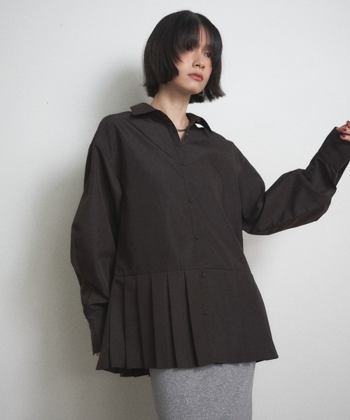 Shelly island（シェリーアイランド）の「コクーンスリーブプリーツヘムシャツ（シャツ/ブラウス・レディース・ホワイト/ブラック/ブルー・FREE）」の3枚目の写真