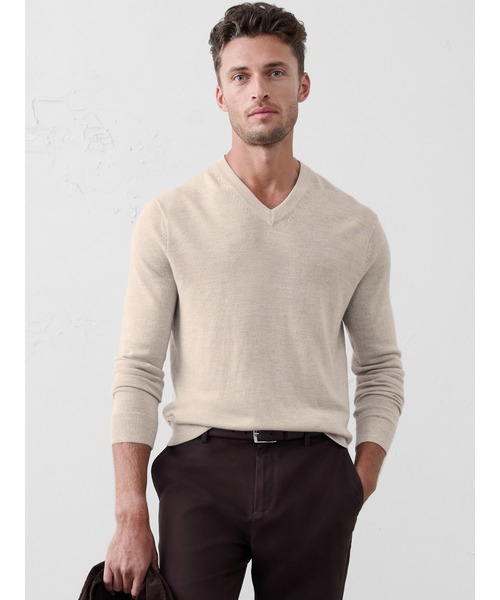 BANANA REPUBLIC FACTORY STORE（バナナリパブリック ファクトリーストア）の「BANANA REPUBLIC FACTORY STORE　　メリノウール Vネック セーター（ニット/セーター・メンズ・ネイビー/ナチュラル/ブラック/ワイン・XL/M/S/L）」の2枚目の写真