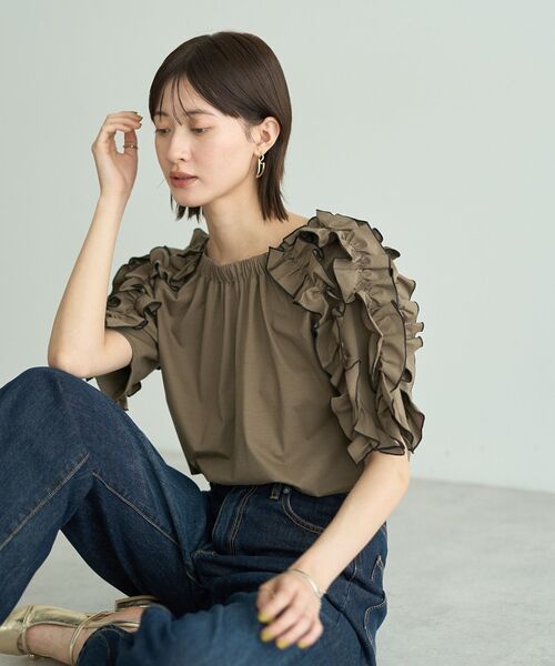 YECCA VECCA（イェッカヴェッカ）の「UVカットフリルスリーブカットソー（Tシャツ/カットソー・レディース・ブラック/カーキ・FREE）」の18枚目の写真