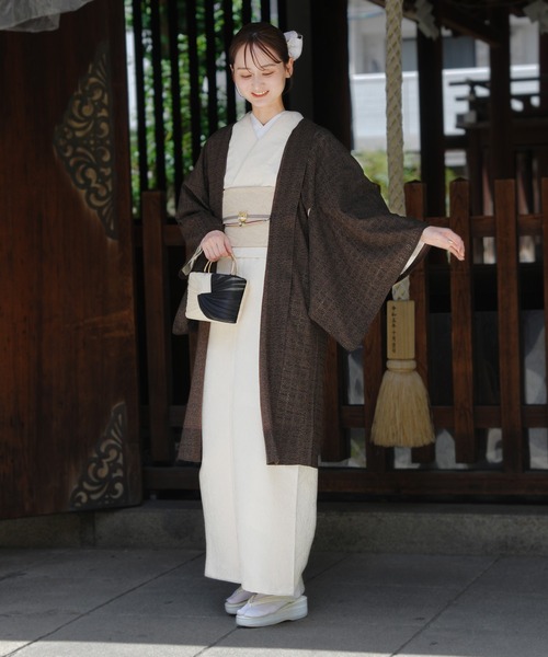 utatane(ウタタネ)の「羽織 レース ニコアンティーク レトログラフィカ ダーク×ブラウン 日本製(着物・レディース・ブラウン・FREE)」の6枚目の写真
