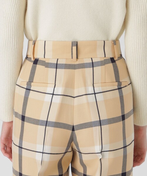 BLUE LABEL CRESTBRIDGE（ブルーレーベルクレストブリッジ）の「【店舗限定】クレストブリッジチェックサキソニードビーオーバーペンワイドパンツ（その他パンツ・レディース・ベージュ系その他7/グレー系その他・36/38）」の5枚目の写真