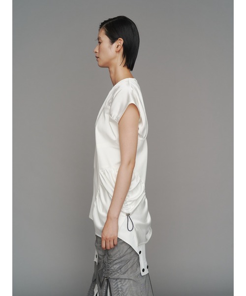 UN3D.（アンスリード）の「ASYMME CURVE LINE TOP / アシメカーブ