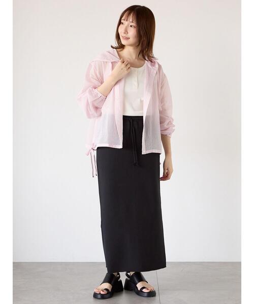 Te chichi TERRASSE（テチチテラス）の「前後2WAYヘンリーネックタンクトップ（タンクトップ・レディース・ブラック/オフホワイト/ブルー・F）」の10枚目の写真