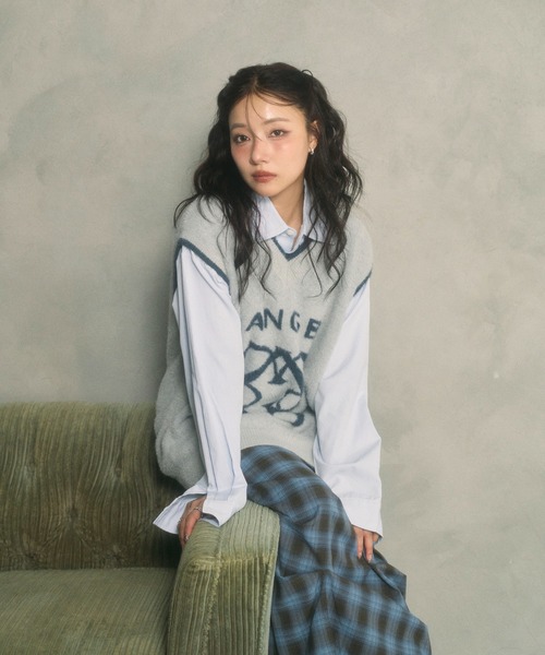 ANDGEEBEE（アンジービー）の「UNISEX エンブレムシャギーベスト（ベスト・レディース・ブラック/グレー・FREE）」の3枚目の写真