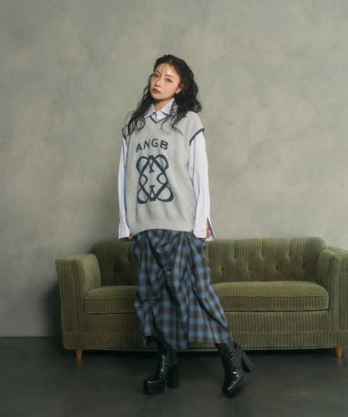 ANDGEEBEE（アンジービー）の「UNISEX エンブレムシャギーベスト（ベスト・レディース・ブラック/グレー・FREE）」の4枚目の写真