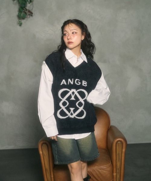 ANDGEEBEE（アンジービー）の「UNISEX エンブレムシャギーベスト（ベスト・レディース・ブラック/グレー・FREE）」の9枚目の写真