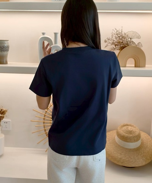 Disney(ディズニー)の「Disney / 別注 <Mickey Mouse> ラインストーンTシャツ(Tシャツ/カットソー・レディース・ブラック/ネイビー/ホワイト・SMALL/MEDIUM/LARGE)」の13枚目の写真