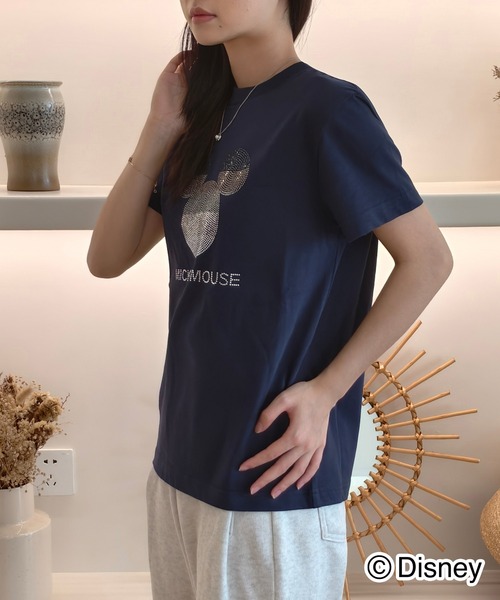 Disney(ディズニー)の「Disney / 別注 <Mickey Mouse> ラインストーンTシャツ(Tシャツ/カットソー・レディース・ブラック/ネイビー/ホワイト・SMALL/MEDIUM/LARGE)」の12枚目の写真