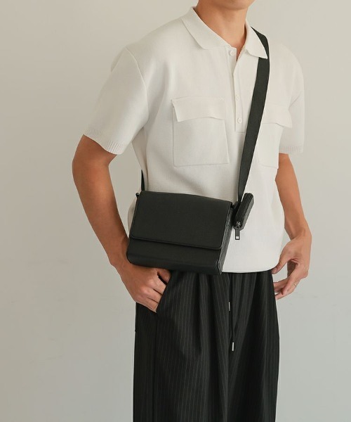 STYLISE（スタイライズ）の「【SYNQUE】Box shoulder bag / ブラック［C］（ショルダーバッグ・メンズ・ブラック・ONE）」の4枚目の写真