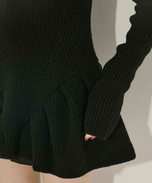 JOHN LAWRENCE SULLIVAN（ジョンローレンスサリバン）の「【JOHN LAWRENCE SULLIVAN/ジョンローレンスサリバン】RIBED PEPLUM HI-NECK KNIT SWEATER/ペプラムニット（ニット/セーター・レディース・ブラック/グレー・XS）」の13枚目の写真