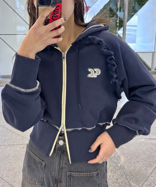 CIAOPANIC（チャオパニック）の「CPロゴフリルショートジップパーカー