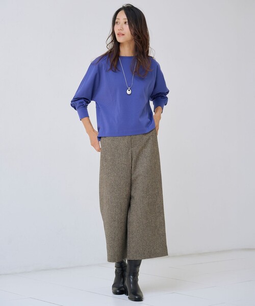 J.PRESS(ジェイプレス)の「ポンチ ボートネック カットソー(Tシャツ/カットソー・レディース・ワイン系/ベージュ系/ブルー系・F)」の4枚目の写真