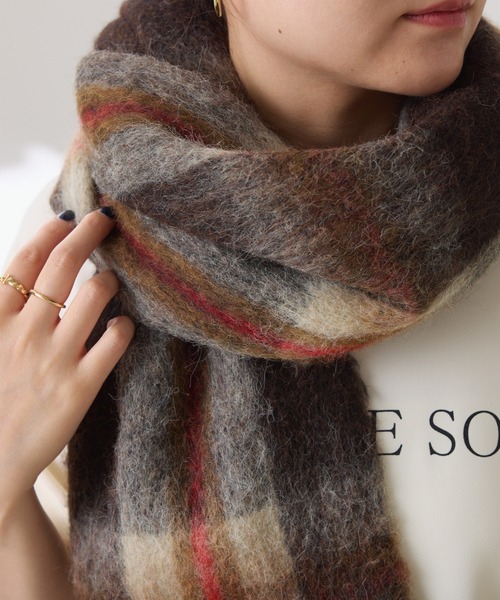 PAPILLONNER（パピヨネ）の「ボリュームチェックストール（ストール/ショール・レディース・ブラウン/グレー・FREE）」の7枚目の写真