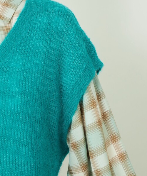 MACKINTOSH PHILOSOPHY（ﾏｯｷﾝﾄｯｼｭ ﾌｨﾛｿﾌｨｰ）の「GREY LABEL モヘアミックスVネックベスト（ベスト・レディース・ブルー系その他7/ブラック・2）」の5枚目の写真