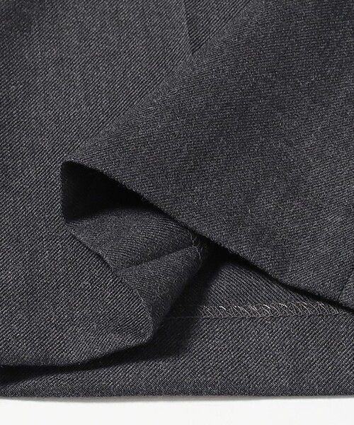 BEAMS BOY（ビームスボーイ）の「ポリエステル ウール ツープリーツ ワイドパンツ（スラックス・レディース・チャコールグレー/ブラック・1/0）」の8枚目の写真