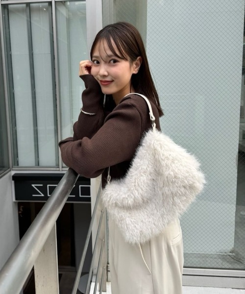 mystic（ミスティック）の「【年間総売上1万枚以上！WEB限定ホワイト登場！】オフショルリブニット（ニット/セーター・レディース・ベージュ/ブラック/アイボリー/ボルドー/ブラウン/ピンク/グレー/ホワイト・FREE）」の15枚目の写真