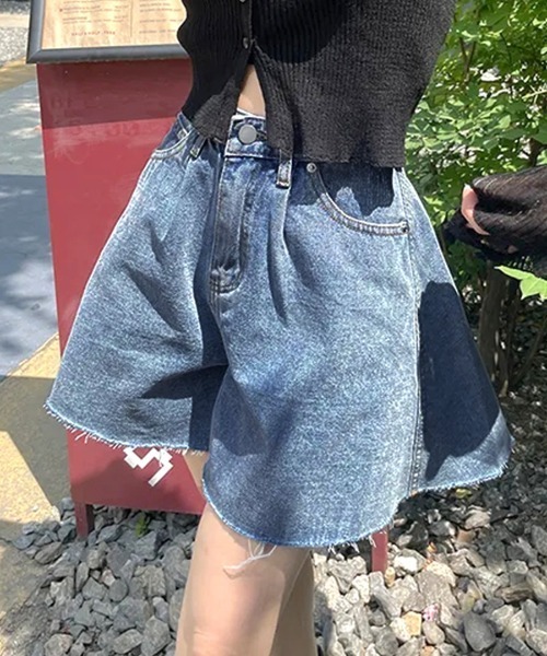 Riff(リフ)の「フレアデニムショートパンツ(デニムパンツ・レディース・ブラック/ブルー・L/M/S)」の2枚目の写真