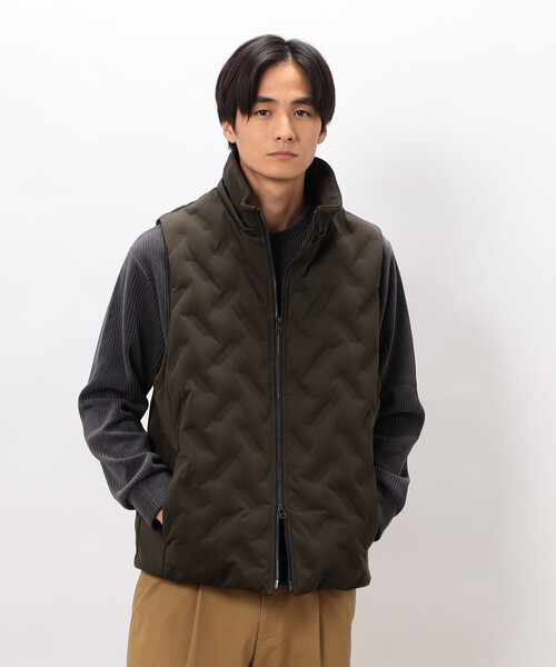 COMME CA ISM(コムサイズム)の「シームレス ダウン フードベスト(ダウンベスト・メンズ・ブラック/カーキ/ホワイト・MEDIUM/LARGE)」の3枚目の写真