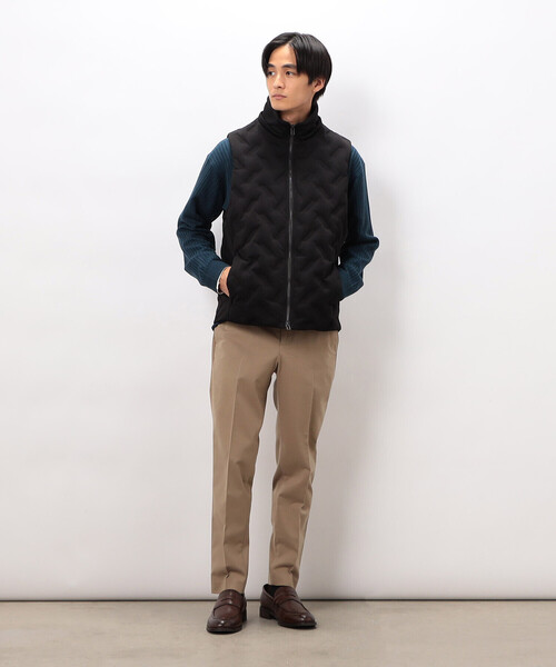 COMME CA ISM(コムサイズム)の「シームレス ダウン フードベスト(ダウンベスト・メンズ・ブラック/カーキ/ホワイト・MEDIUM/LARGE)」の4枚目の写真