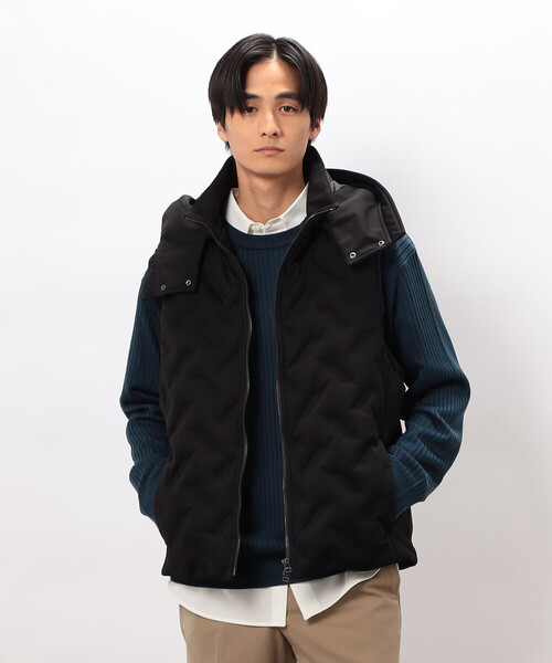 COMME CA ISM(コムサイズム)の「シームレス ダウン フードベスト(ダウンベスト・メンズ・ブラック/カーキ/ホワイト・MEDIUM/LARGE)」の5枚目の写真