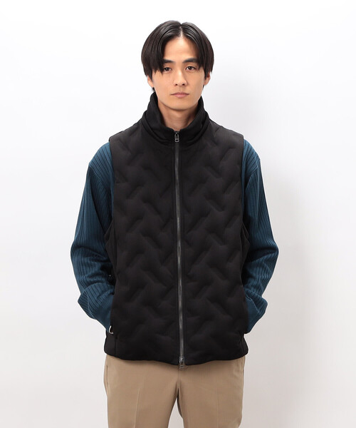 COMME CA ISM(コムサイズム)の「シームレス ダウン フードベスト(ダウンベスト・メンズ・ブラック/カーキ/ホワイト・MEDIUM/LARGE)」の20枚目の写真