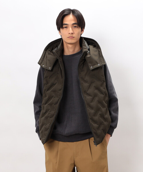 COMME CA ISM(コムサイズム)の「シームレス ダウン フードベスト(ダウンベスト・メンズ・ブラック/カーキ/ホワイト・MEDIUM/LARGE)」の12枚目の写真